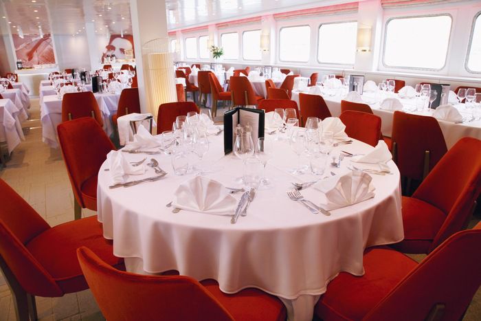 Restaurants, Bars & Cafés on MS Amalia Rodrigues